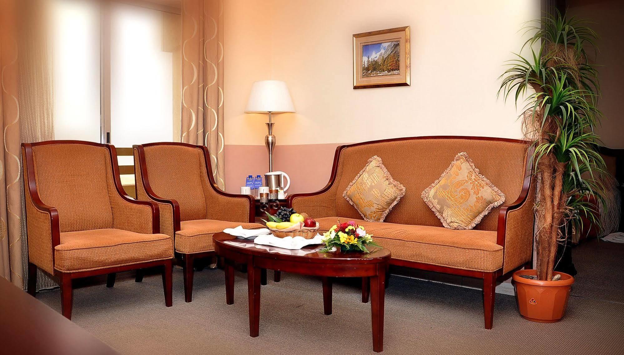 City Hotel Ras Al-Chajma Zewnętrze zdjęcie