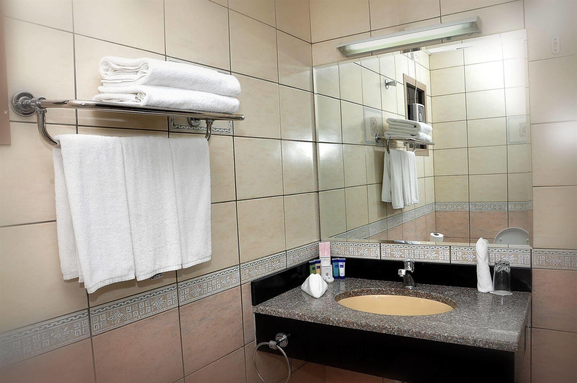 City Hotel Ras Al-Chajma Zewnętrze zdjęcie